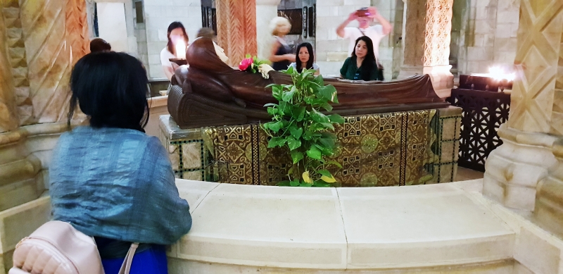 HanhHuong_Israel_2018_400